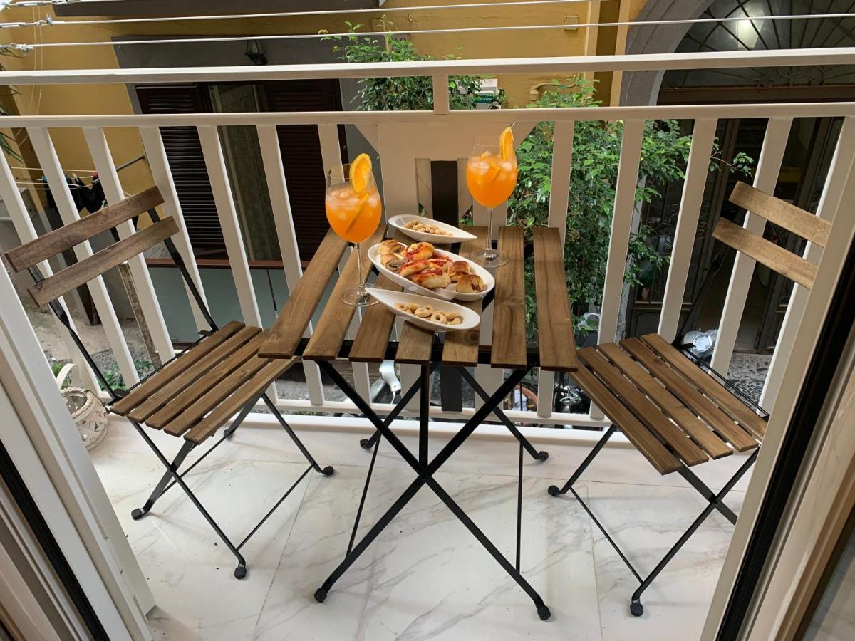 Donn'Anna Naples City Center Exterior photo